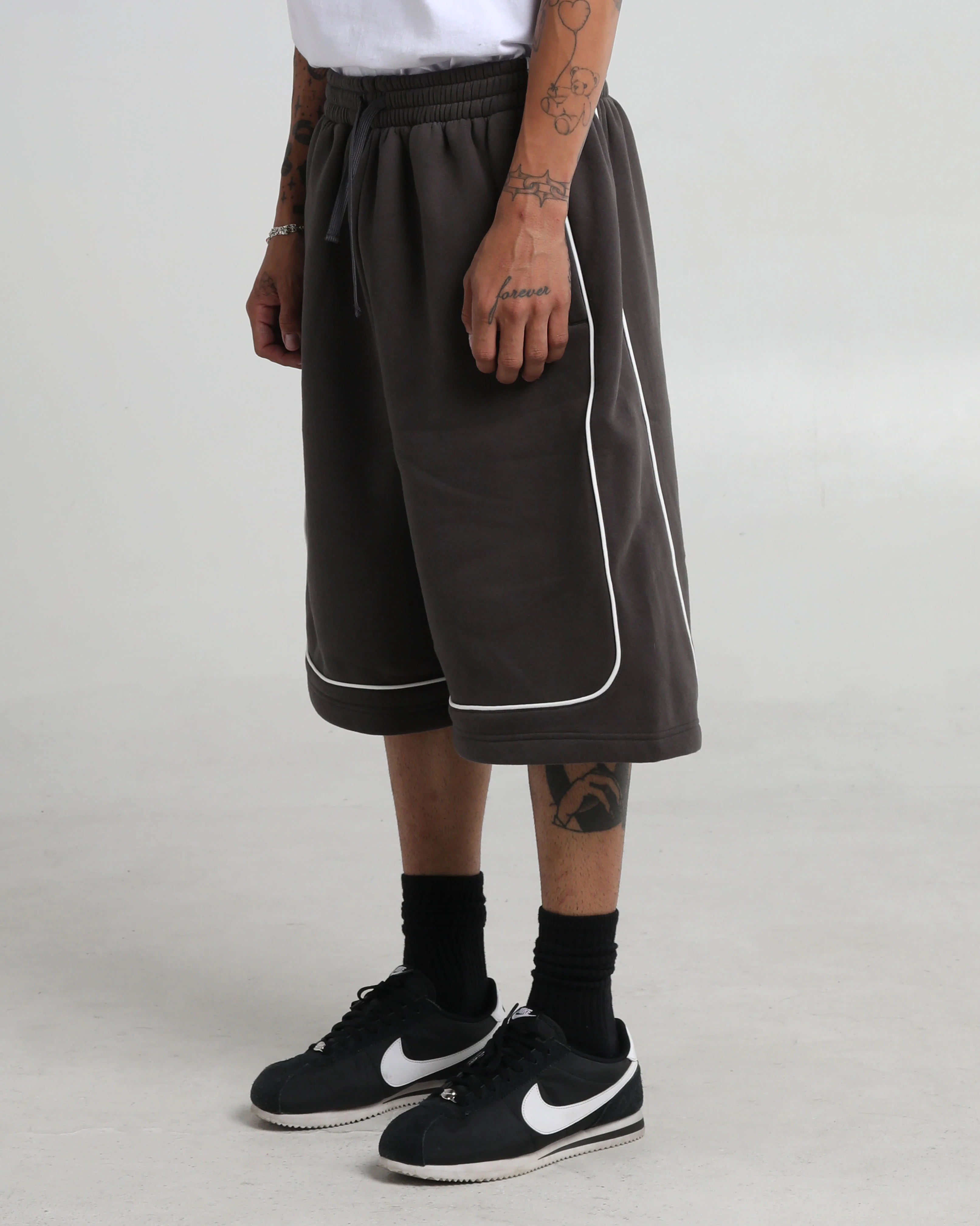 Baggy Fleece Basketball Shorts - Image 13